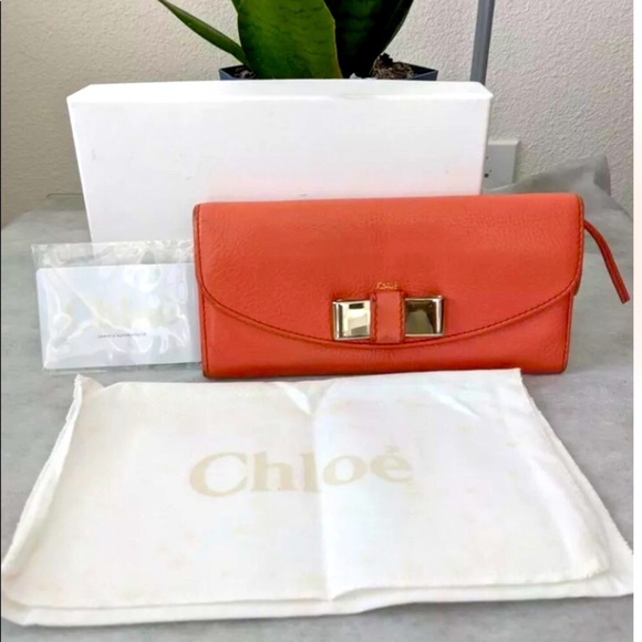 Chloe Handbags - Authentic Chloe wallet Euc with box and dust bag authenticity card